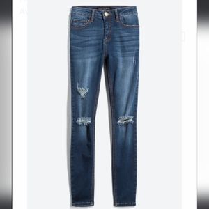 PROSPERITY Availe Distressted Skinny Jean